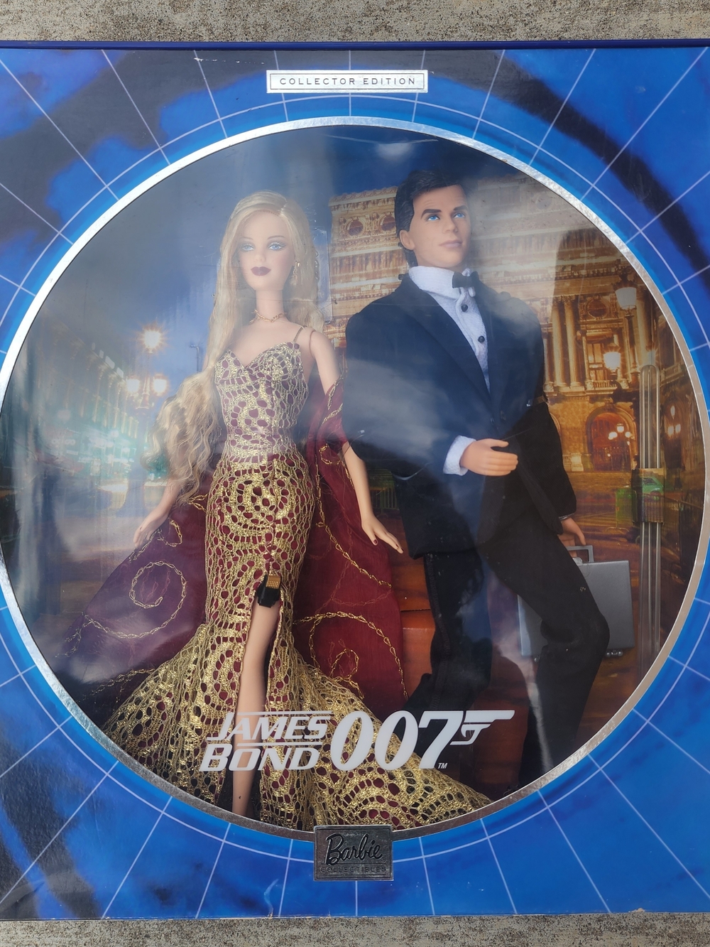 Barbie James Bond 007 Ken and Barbie Dolls Giftset Collector Edition 2002 Mattel